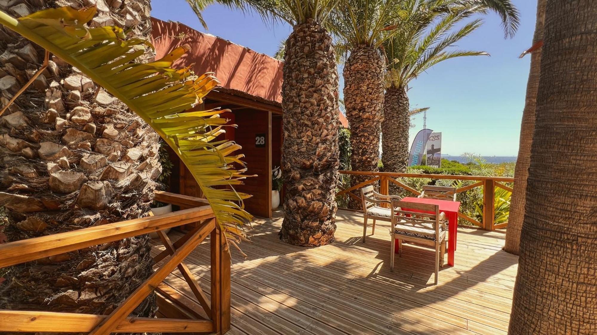 100% Fun Hotel Tarifa Exterior photo