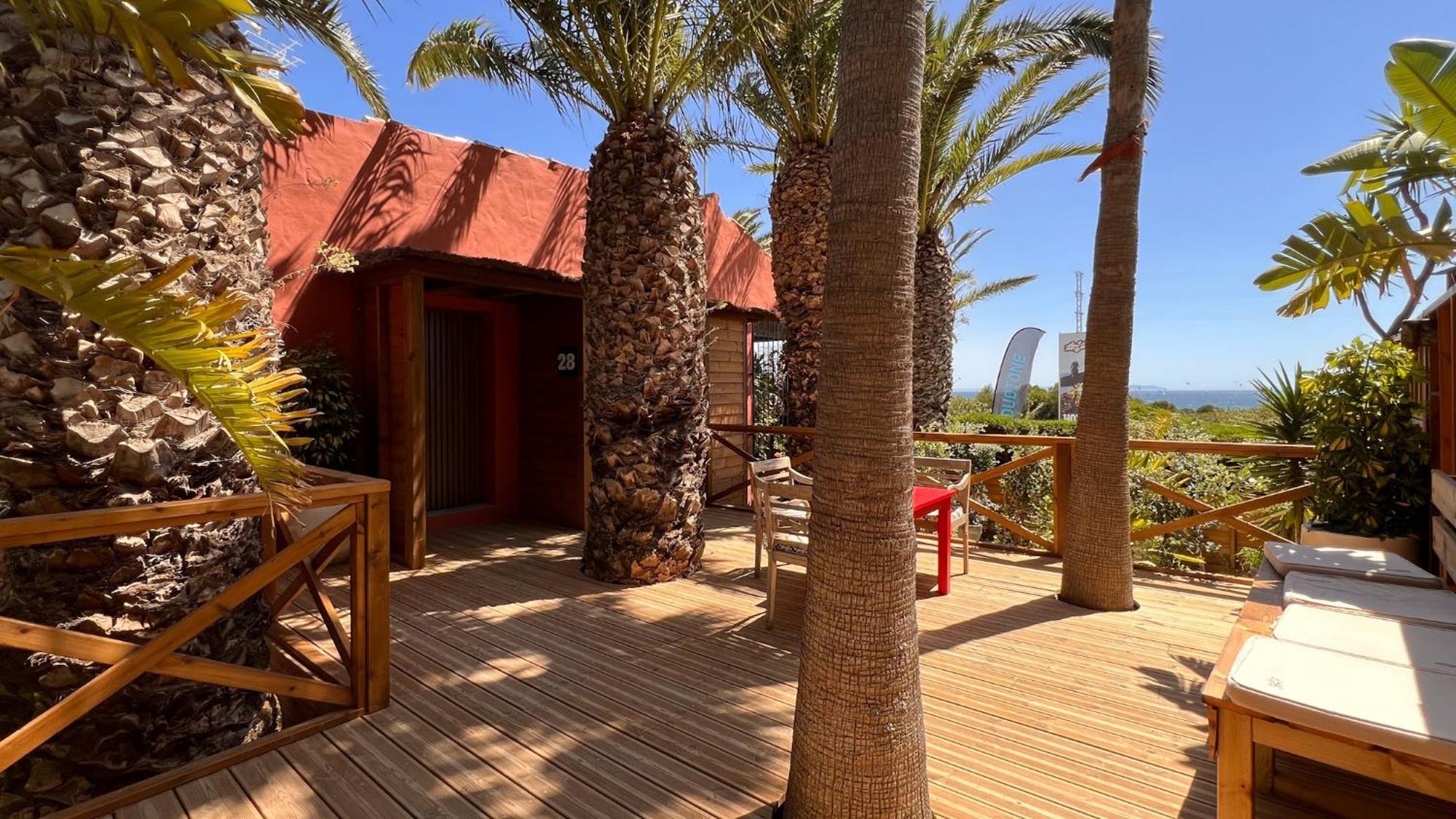 100% Fun Hotel Tarifa Exterior photo
