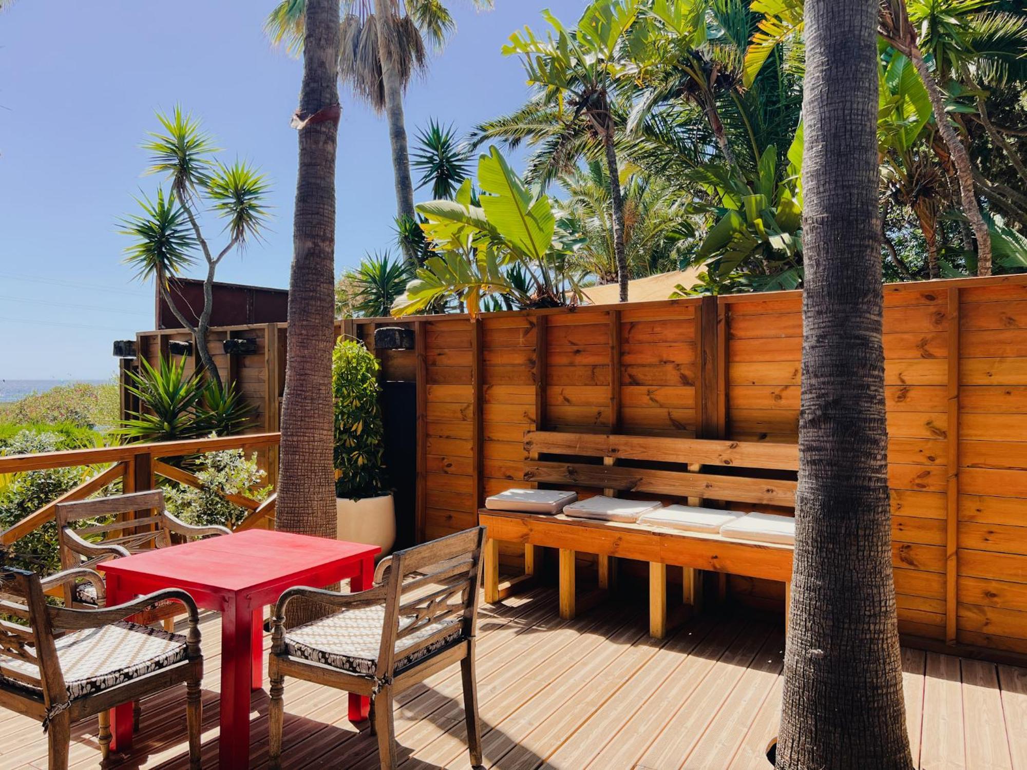 100% Fun Hotel Tarifa Exterior photo